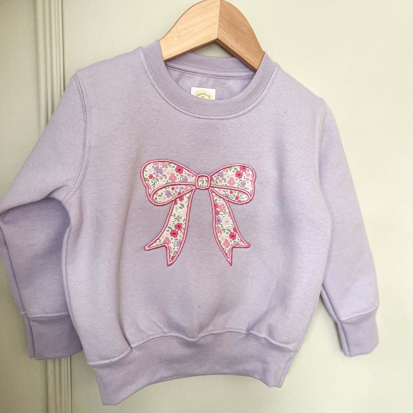 Bow Appliqué Sweatshirt